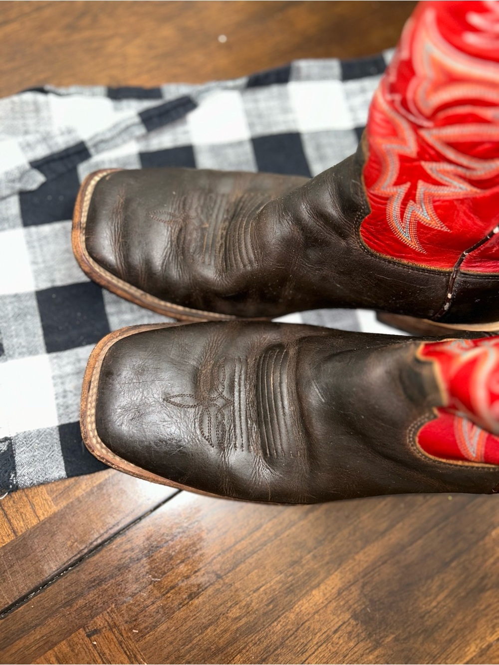 Justin Cowboy Boots - Picture 2 of 16